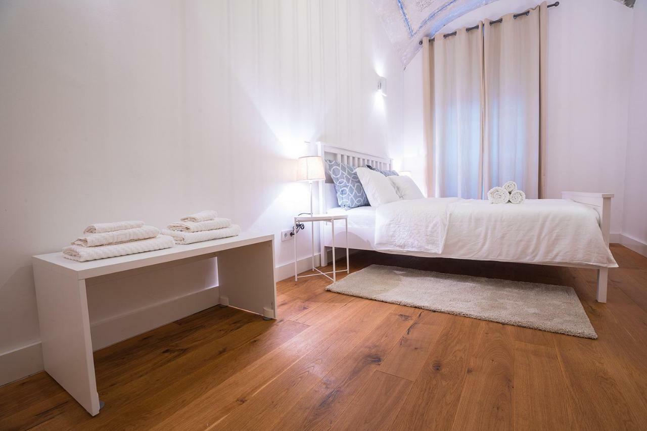 Deluxe Apartment Talia Zagreb Buitenkant foto